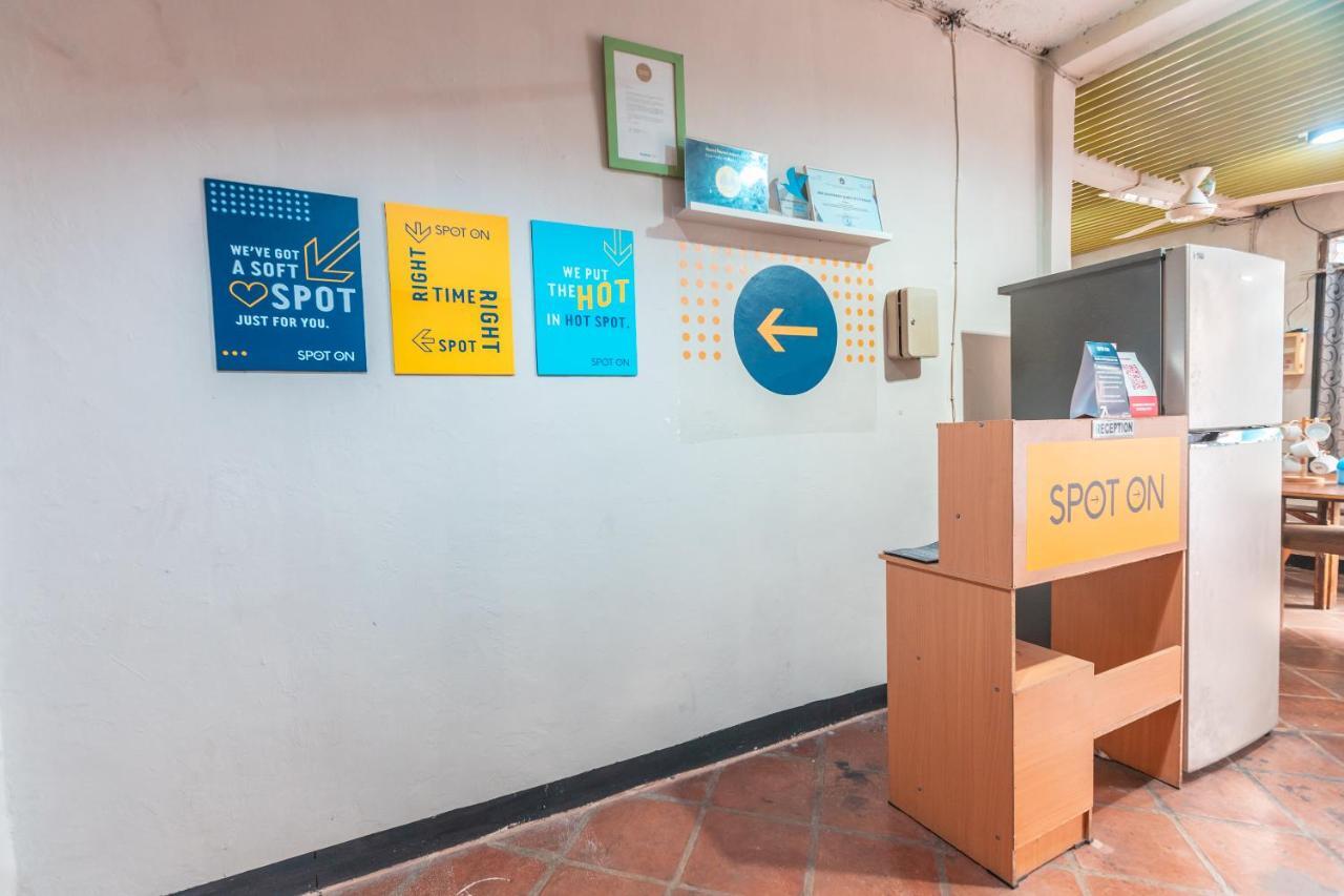 Spot On 2033 Kayumanis Homestay Syariah Jakarta Buitenkant foto