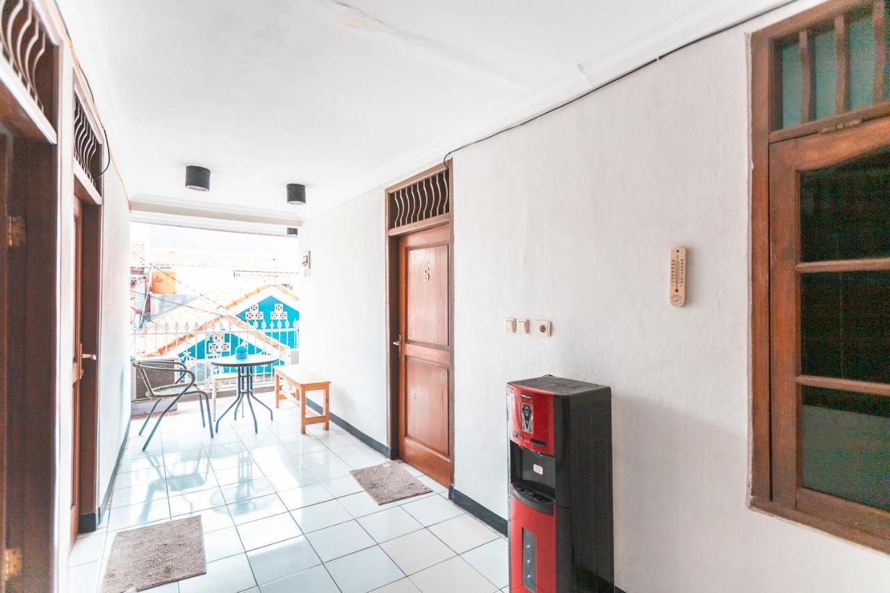 Spot On 2033 Kayumanis Homestay Syariah Jakarta Buitenkant foto